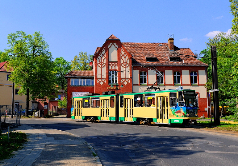 012. SRS Ortsdurchfahrt Rdersdorf mit Tatra Tw. 24.04.2011