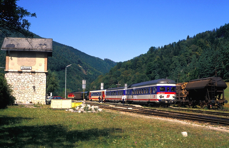 001 Bahnhof Freiland 5146.205, 5047 und 2143 am 07.09.1992 hr