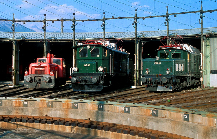 k-001 Zf. Innsbruck 1020.044 & 1145.02 & 2060.100 am 29.09.2000 Foto Peter Kuderna Sammlung H. Rubarth