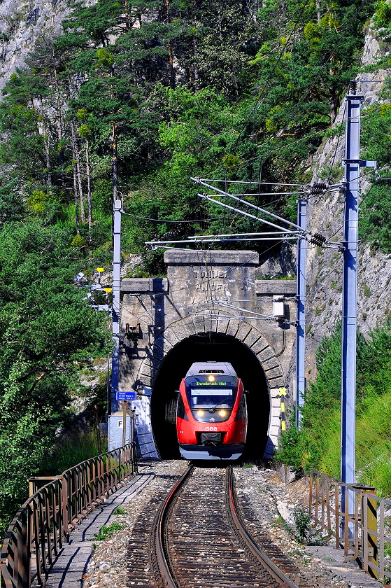 k-002. BB Talent Tunnel an der Wand I. Ri. Innsbruck VA Tirol