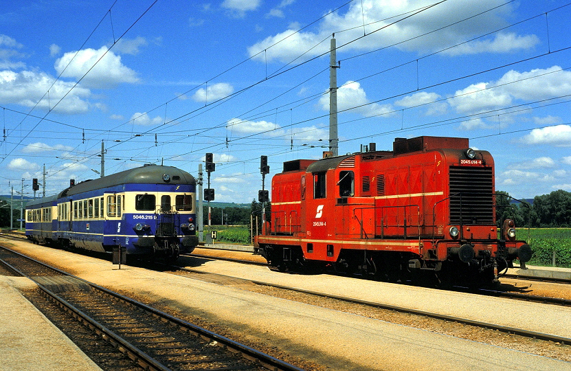 k-002 BR 2045.014 &  5046.215 am 25.07.1987 Bf. Hadersdorf a. Kamp foto herbert rubarth