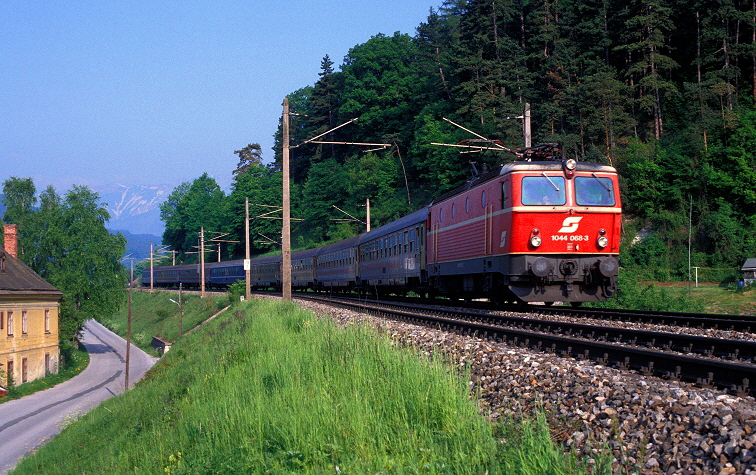 k-004 Semmringbahn bei Schlglmhl D 234 Remus 1044.068 16.05.1992 foto gustav stehno