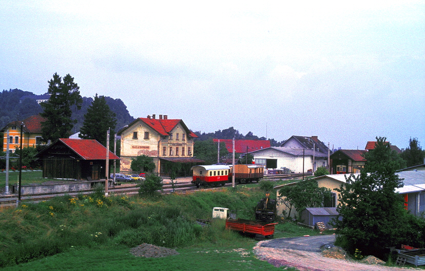 k-020 Blick auf den Bahnhof Haag am Hausruck 17.07.1985 foto gustav stehno