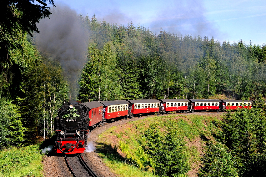 k-1010 Harzquerbahn im Dr�ngetal vor Drei Annen Hohne 02.06.2011 hr