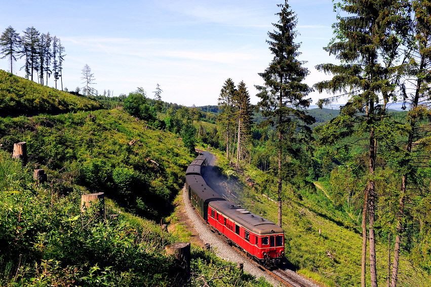 k-1013 Triebwagen T 3 im Dr�ngetal 02.06.2011 hr