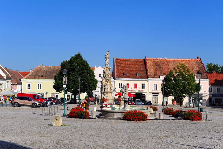 k-006. Retz Marktplatz 18.08.2019 hr x