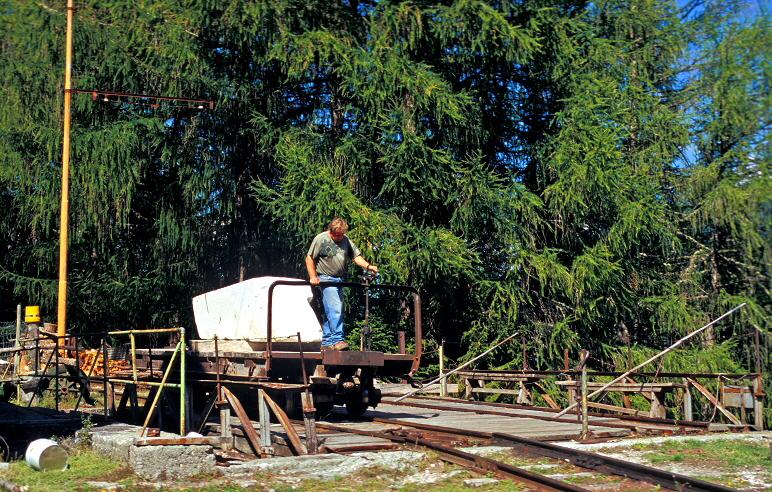 k-017. Bergstation an der Schrgbahn 30.08.2005 hr  