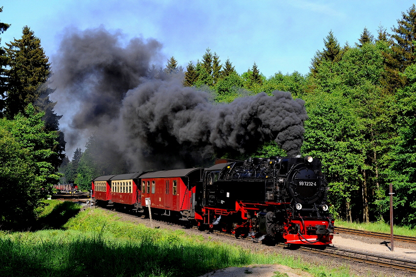 k-1005 Harzquerbahn Ausfahrt Drei Annen Hohne 01.06.2011 hr