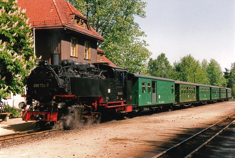 k-1993-05-18_DR Zittau_099 724 (99 1735) Ankunft Jonsdorf (Ralf