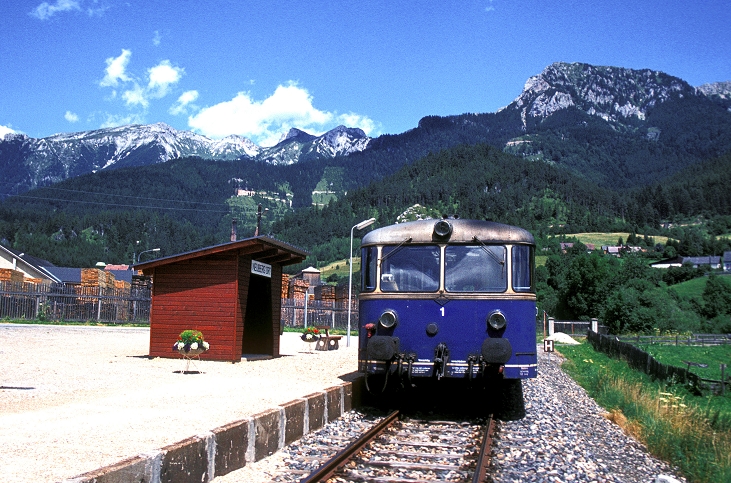 k-010 Neubergerbahn Triebwagen 5081 am Haltepunkt Neuberg Ort 23.07.1985 Foto gustav stehno