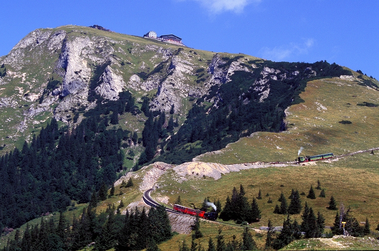 k-010 zwei Z�ge auf dem Weg zur Schafbergspitze 15.08.2009 oto herbert rubarth