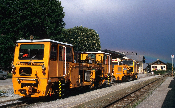 k-024 Plasser & Theurer Gleisstopfmaschine Bf. Niedernsill 17.05.2009 foto h. rubarth