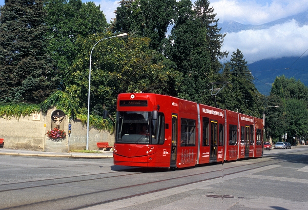 k-Stb037 neue Tram Amraser Friedhof 21.08.2008